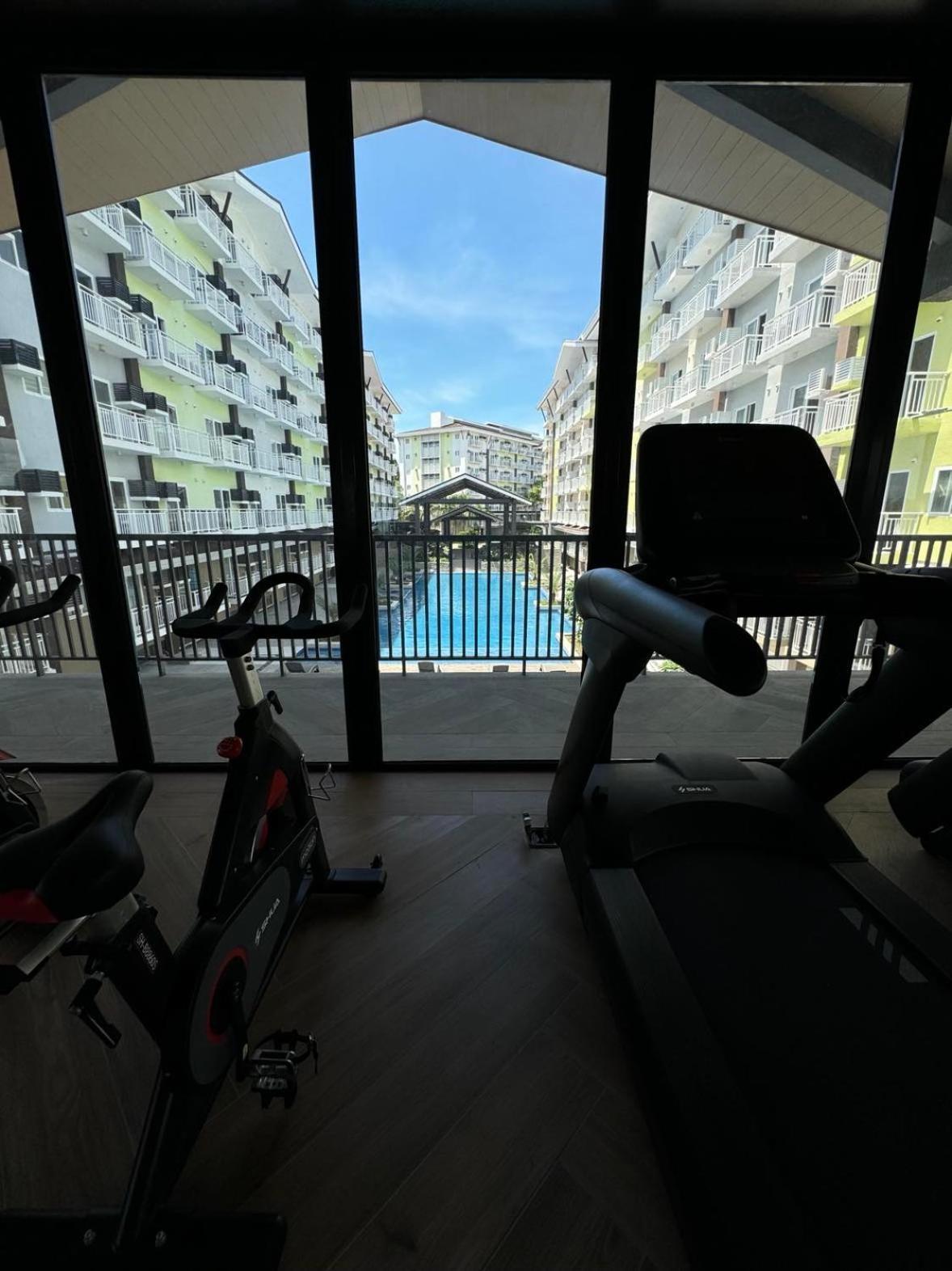 Ania Suite Room มักตัน ภายนอก รูปภาพ
