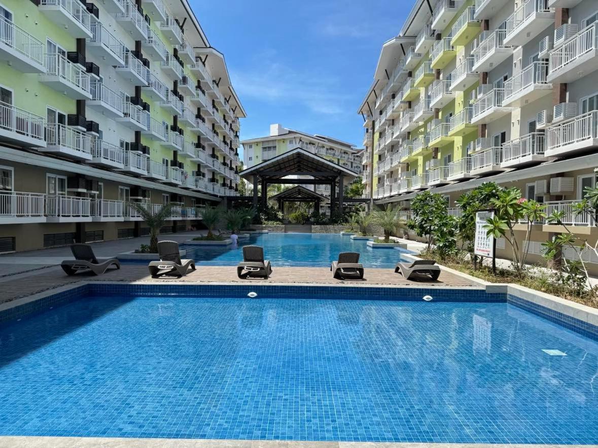 Ania Suite Room มักตัน ภายนอก รูปภาพ